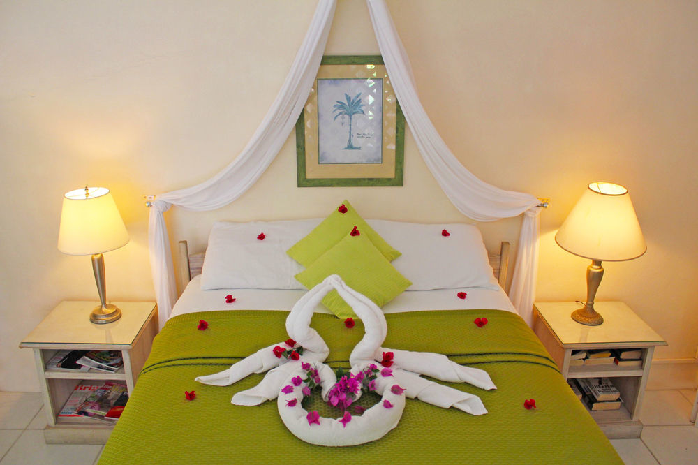 Hibiscus Heights Hotel Black Rock Екстериор снимка
